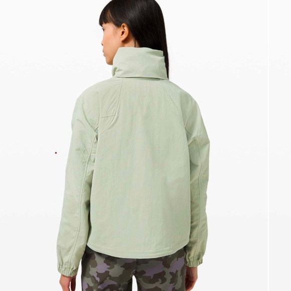 Lululemon size 2 Always Effortless Jacket
Green Fern - Picture 4 of 9